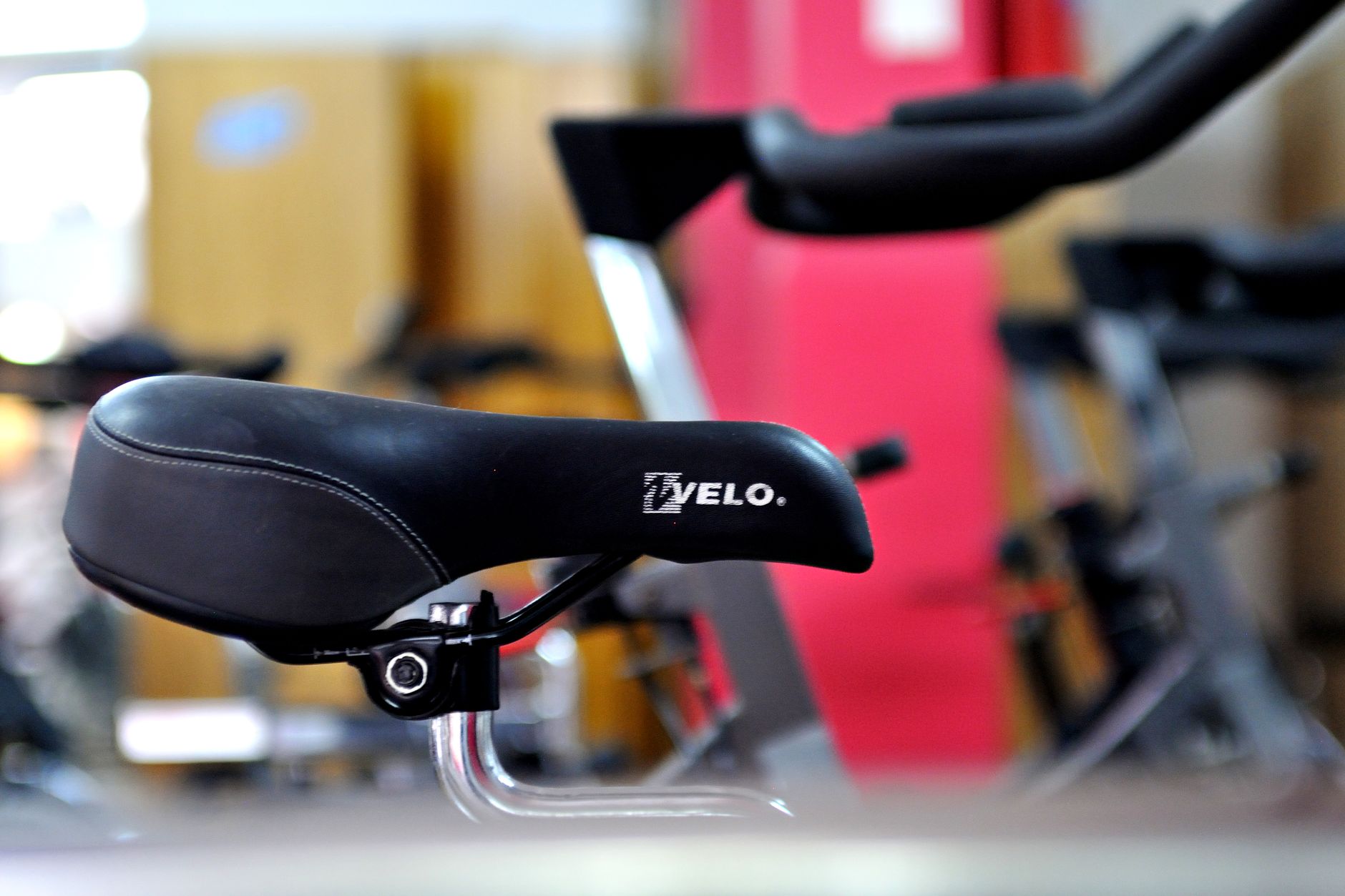 Enhancing Home Workouts: Virtual Races with Smart Devices