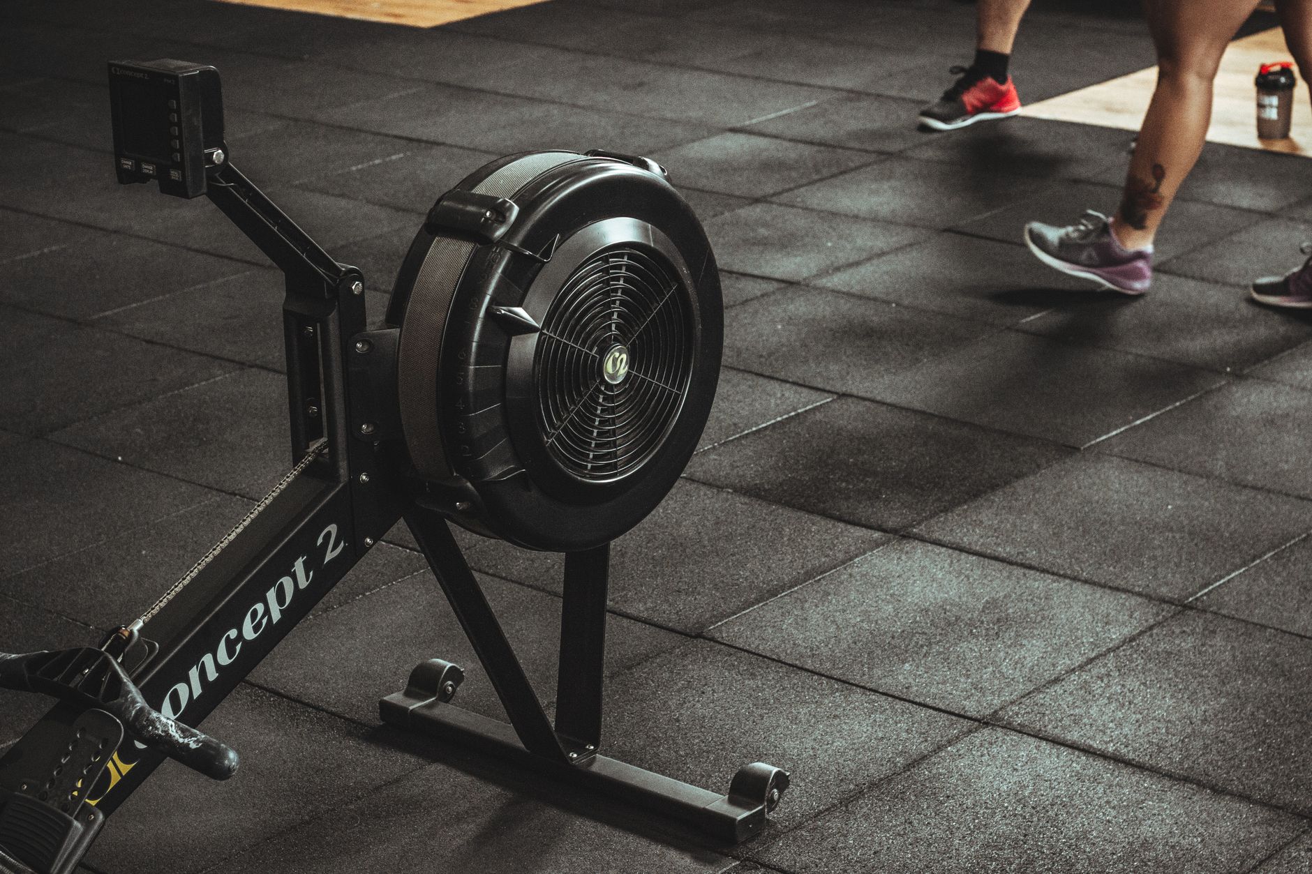 Smart Trainers vs Rowing Machines: A Fitness Comparison